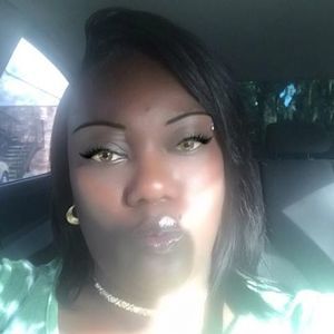 Meet your Posher, Rena